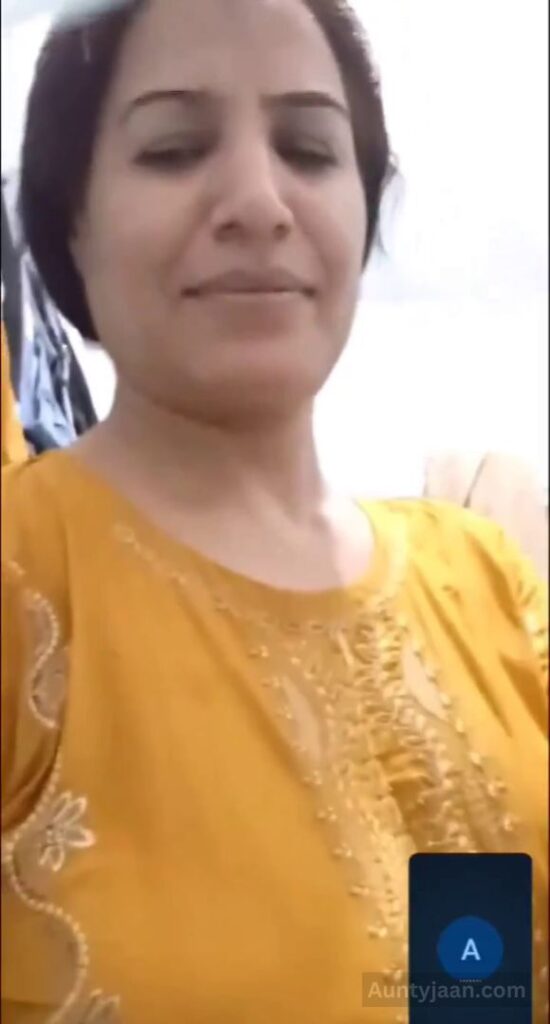 desi aunty video call nude
