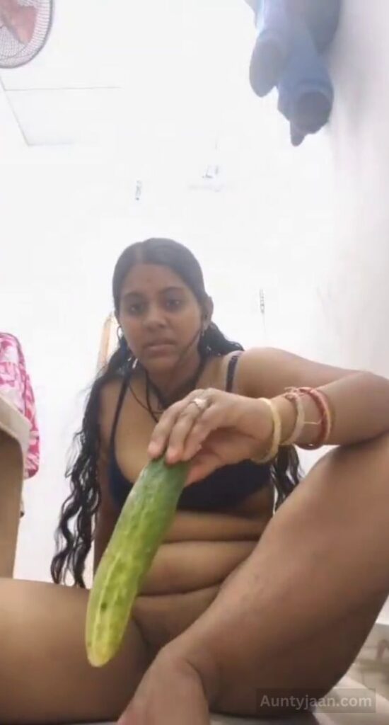 mallu aunty fingering