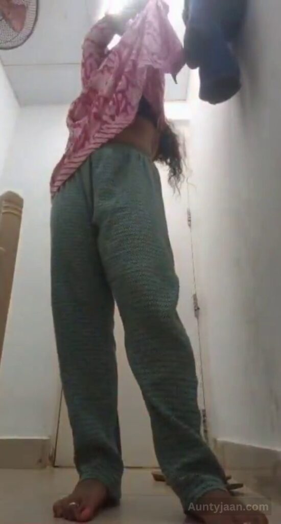 mallu aunty fingering