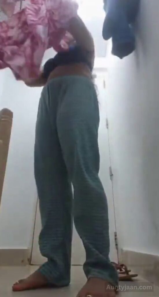 mallu aunty fingering