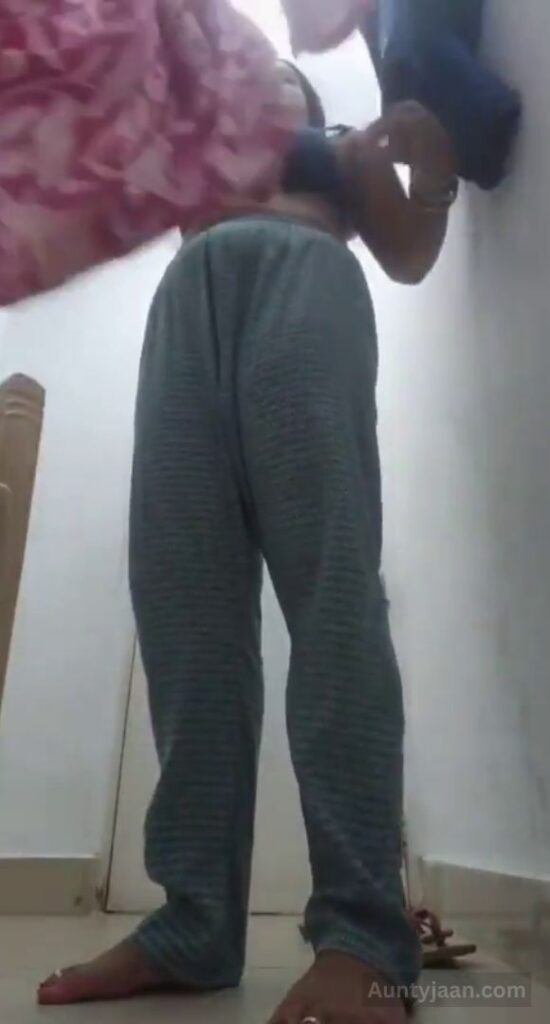 mallu aunty fingering