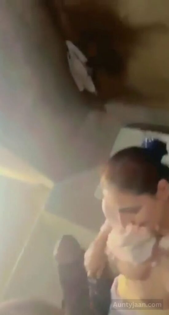ladki ki bathroom ki chudai
