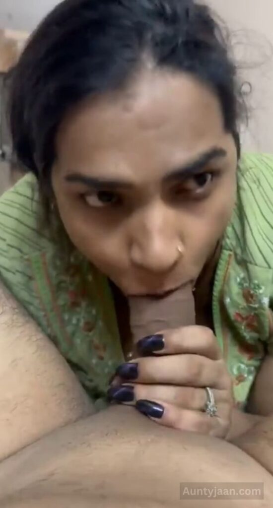 desi indian aunty blowjob