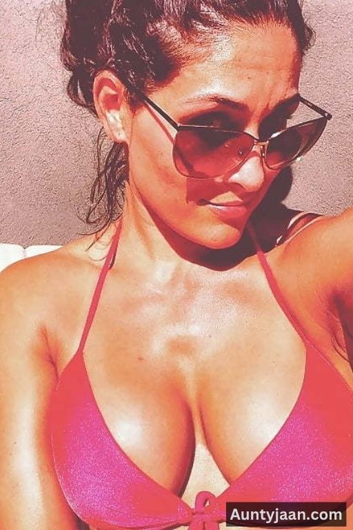 nikki bella nude