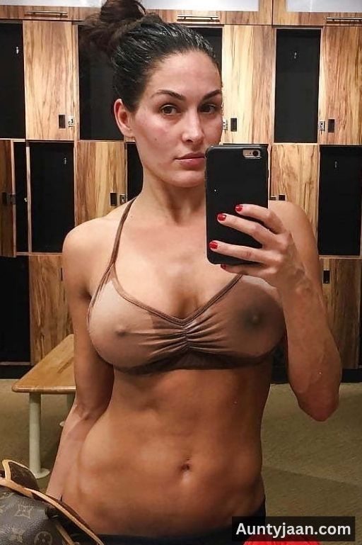 nikki bella nude