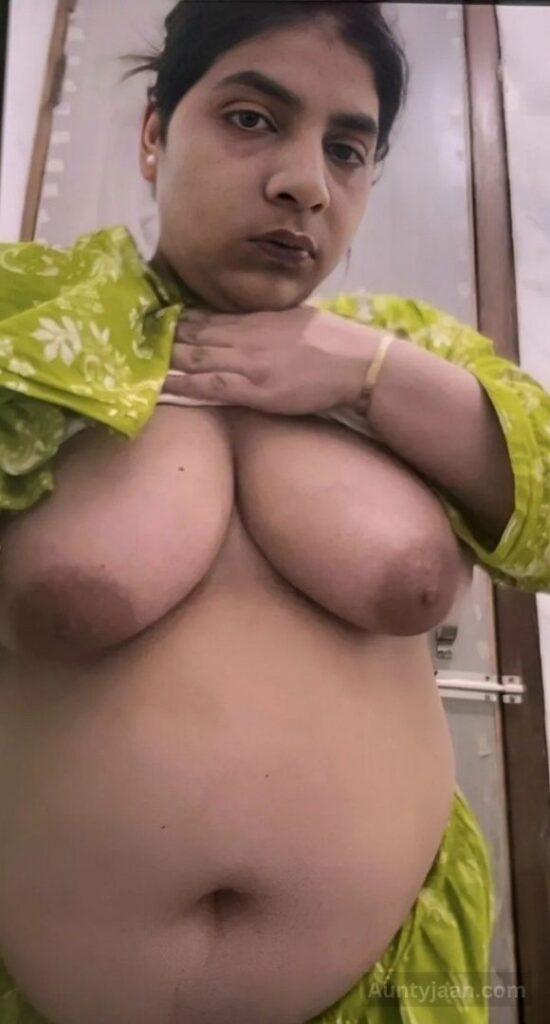 desi aunty nude pics