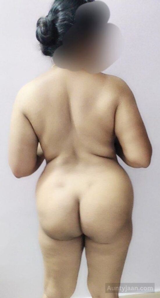 desi aunty nude pics