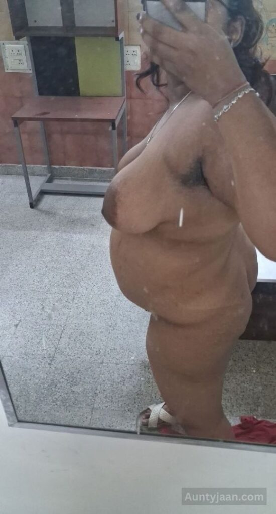 desi aunty nude pics