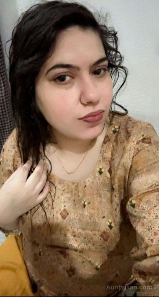 desi aunty nude pics