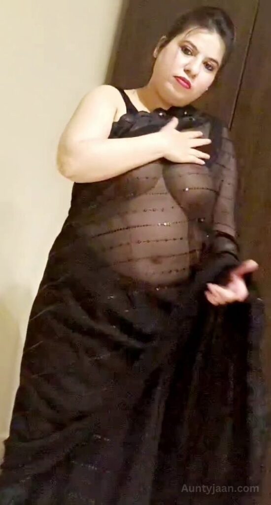desi aunty nude pics