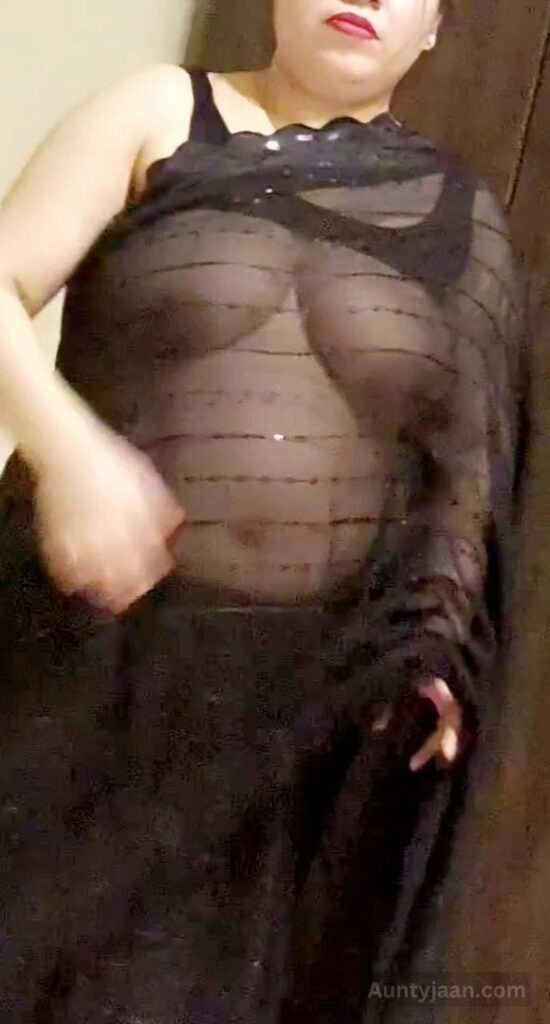desi aunty nude pics