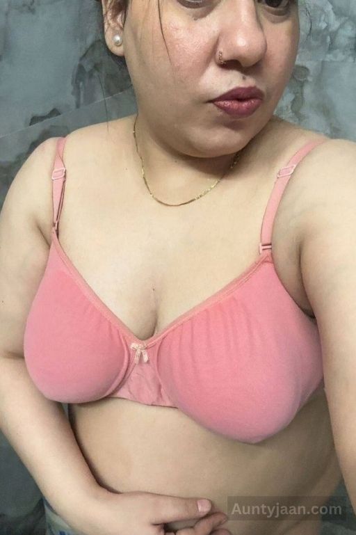 desi aunty nude pics
