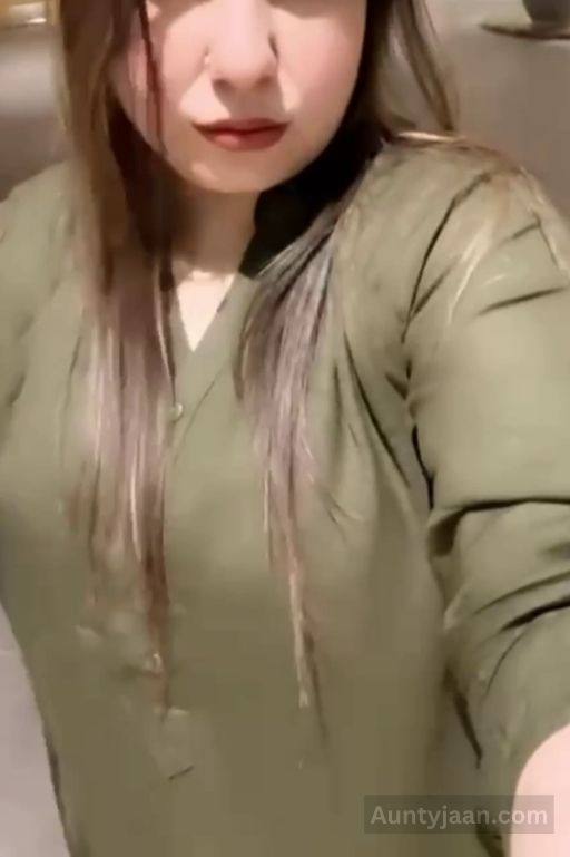 desi aunty nude pics
