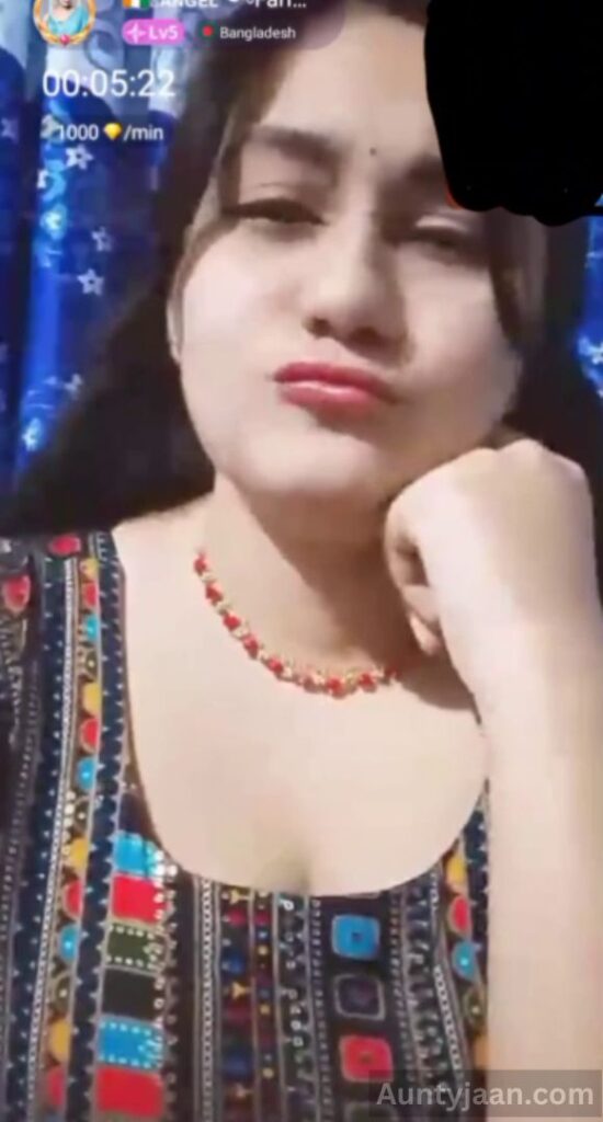 fariha desi girl boobs nude show
