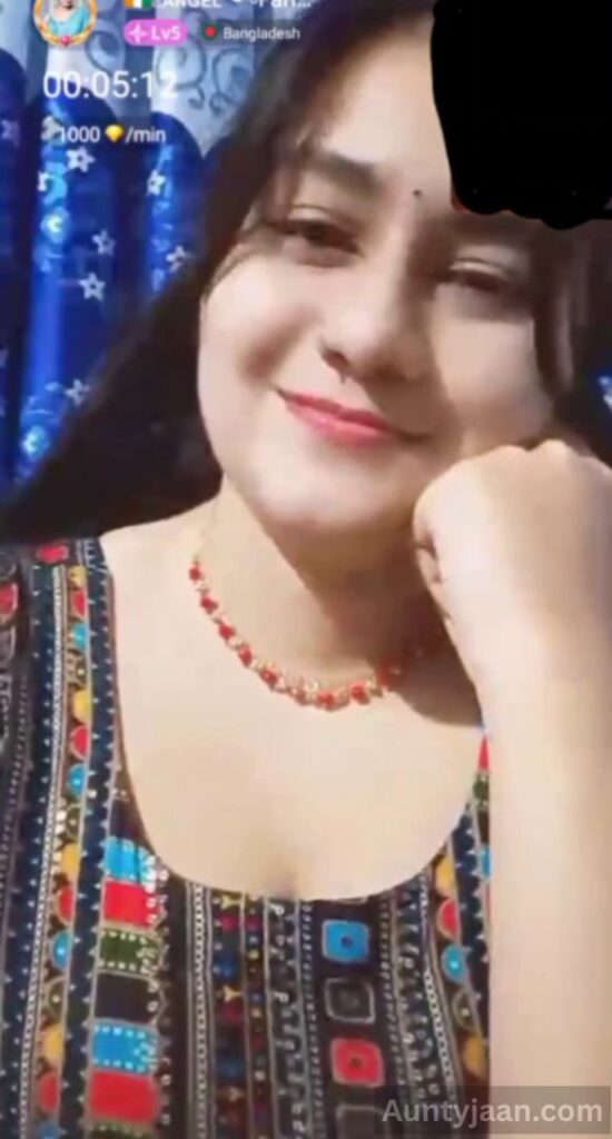 fariha desi girl boobs nude show