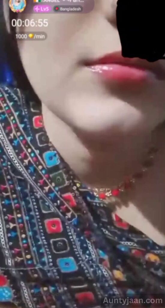 fariha desi girl boobs nude show
