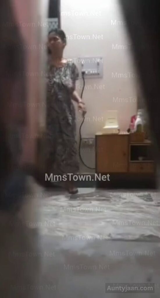 mom change clothes xxx