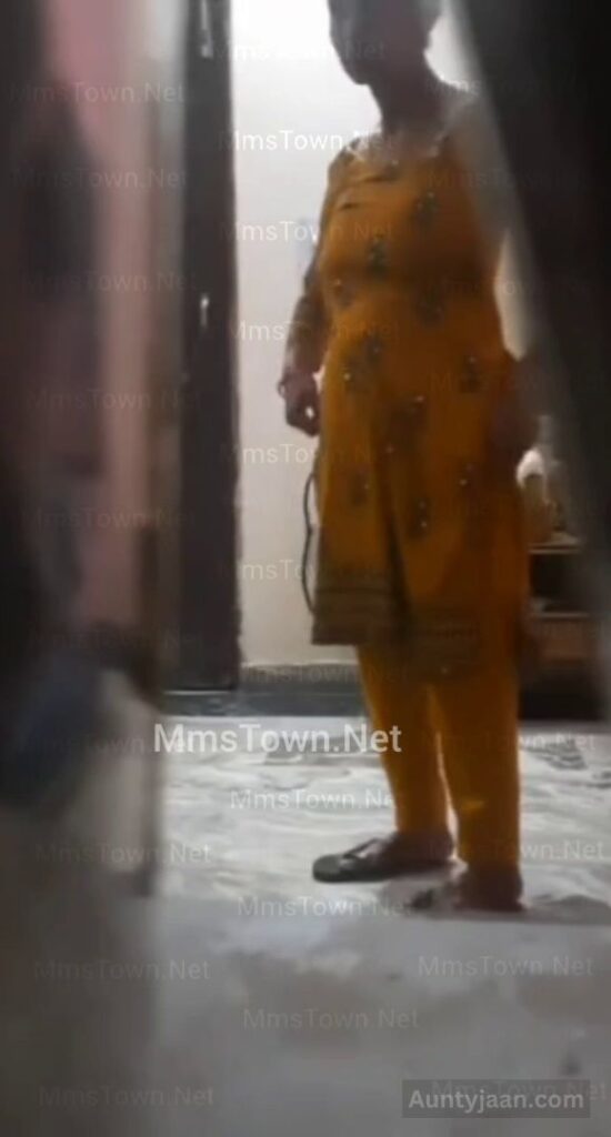 mom change clothes xxx