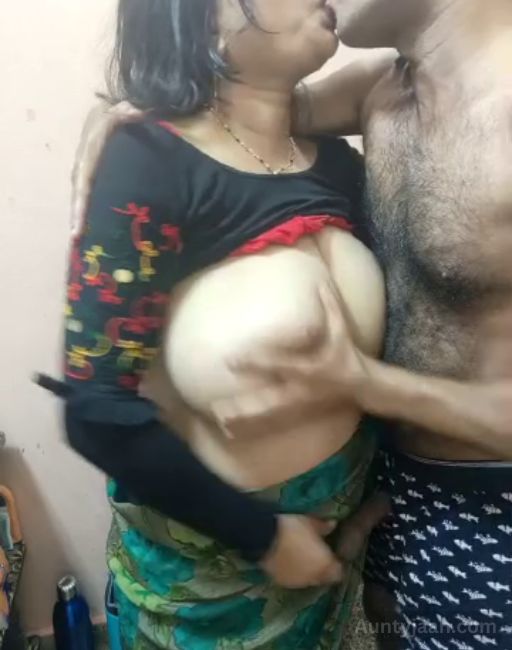 huge aunty boobs sucking
