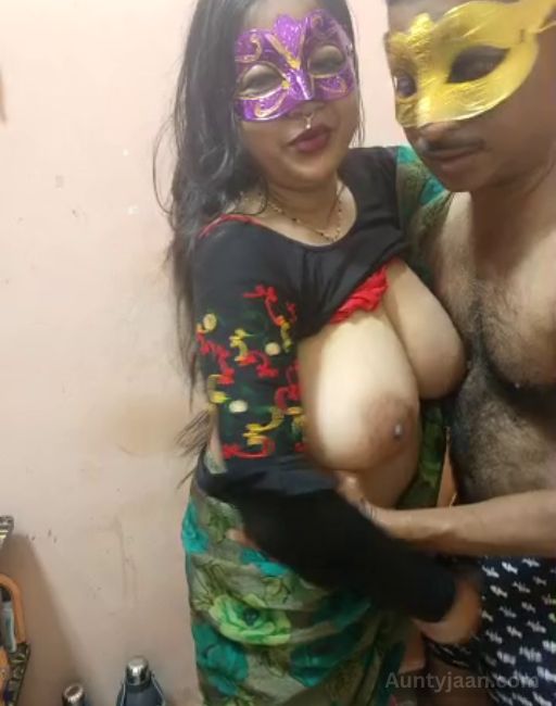 huge aunty boobs sucking