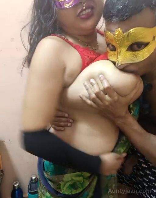 huge aunty boobs sucking