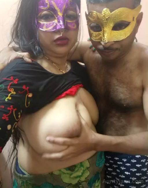 huge aunty boobs sucking
