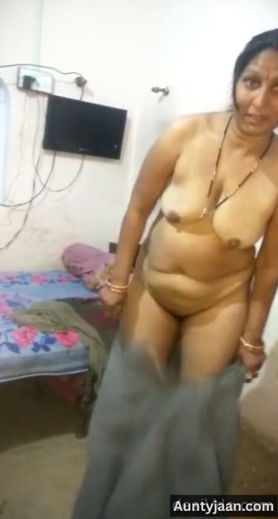 aunty mms xxx stripping saree