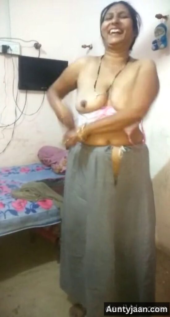 aunty mms xxx stripping saree