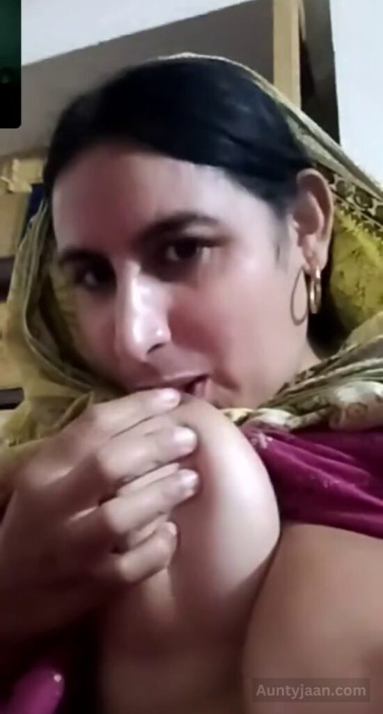pakistani aunty boobs xxx