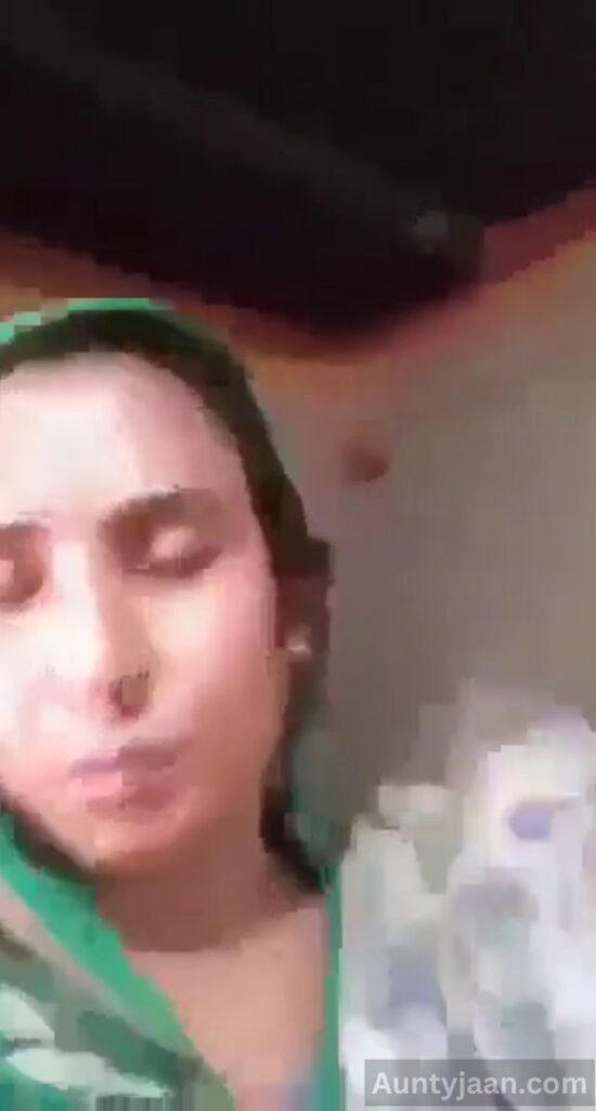 desi aunty naked stripping clothes