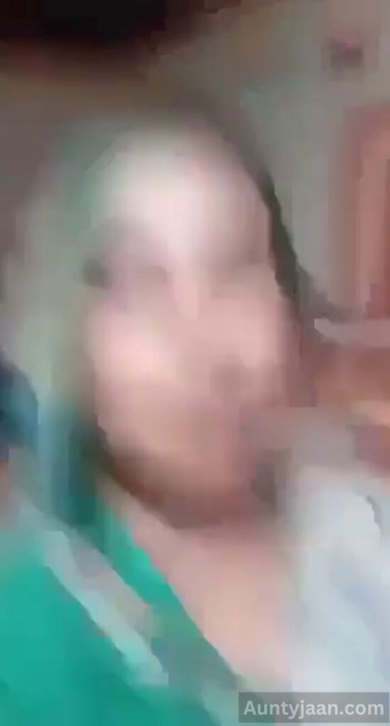 desi aunty naked stripping clothes