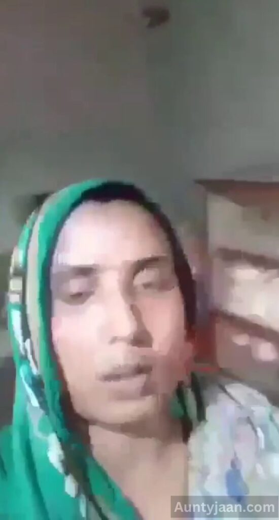 desi aunty naked stripping clothes