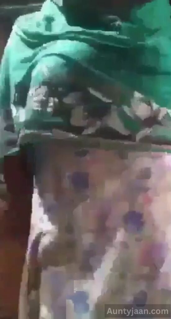desi aunty naked stripping clothes