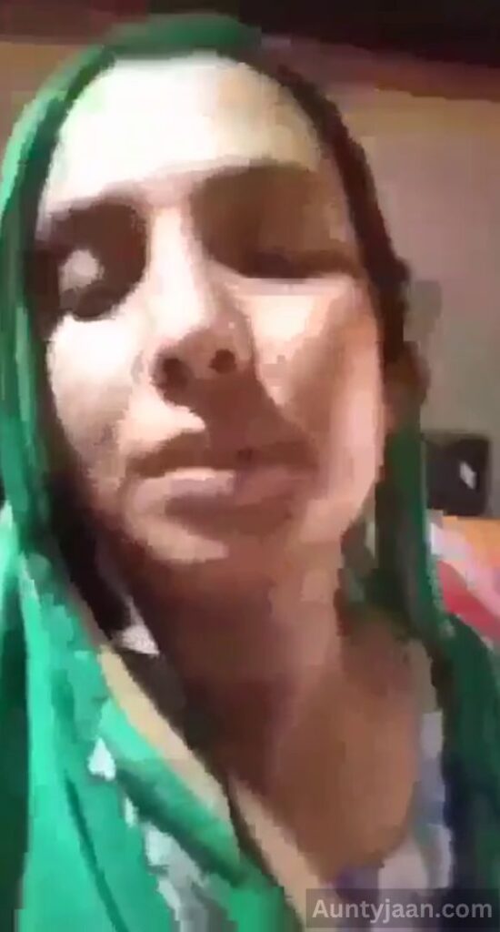 desi aunty naked stripping clothes