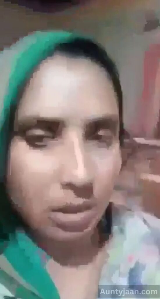 desi aunty naked stripping clothes