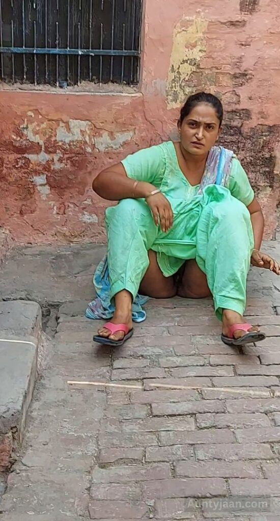 punjabi sardarni ki chudai and nude photos