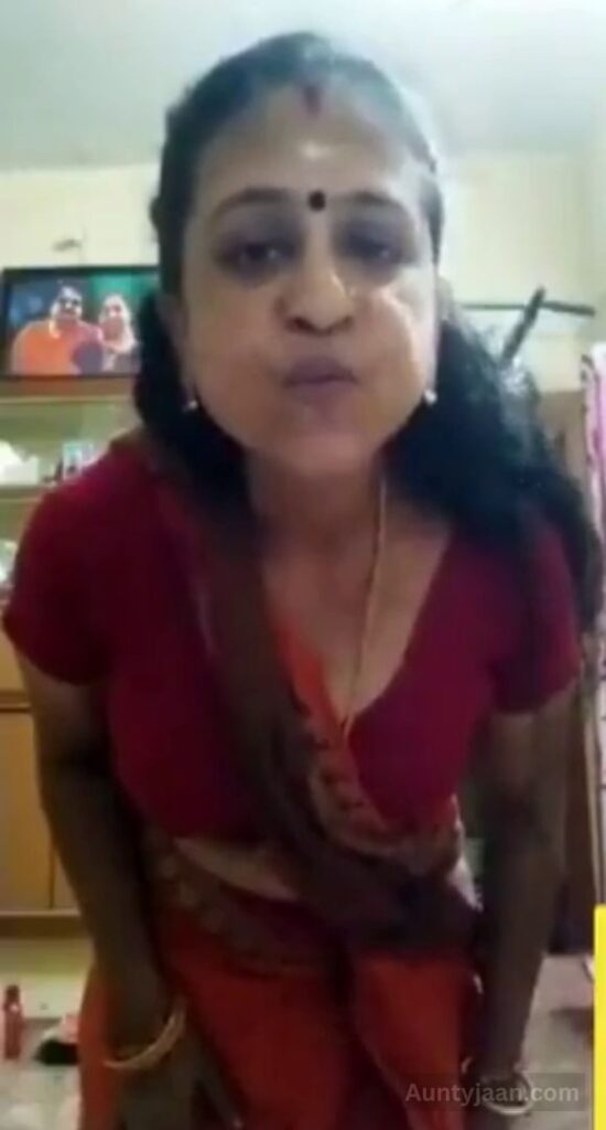 aunty desi saree nude