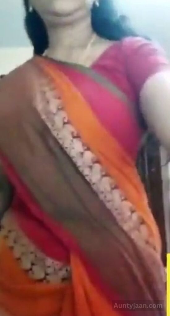 aunty desi saree nude