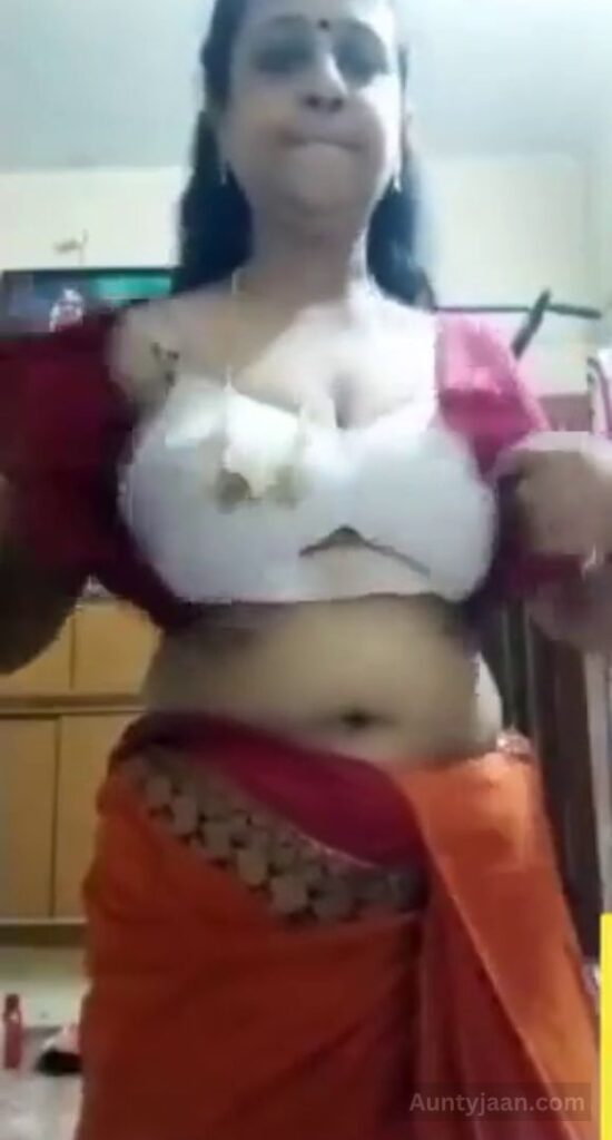 aunty desi saree nude