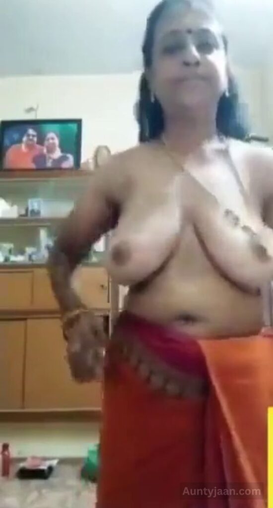 aunty desi saree nude