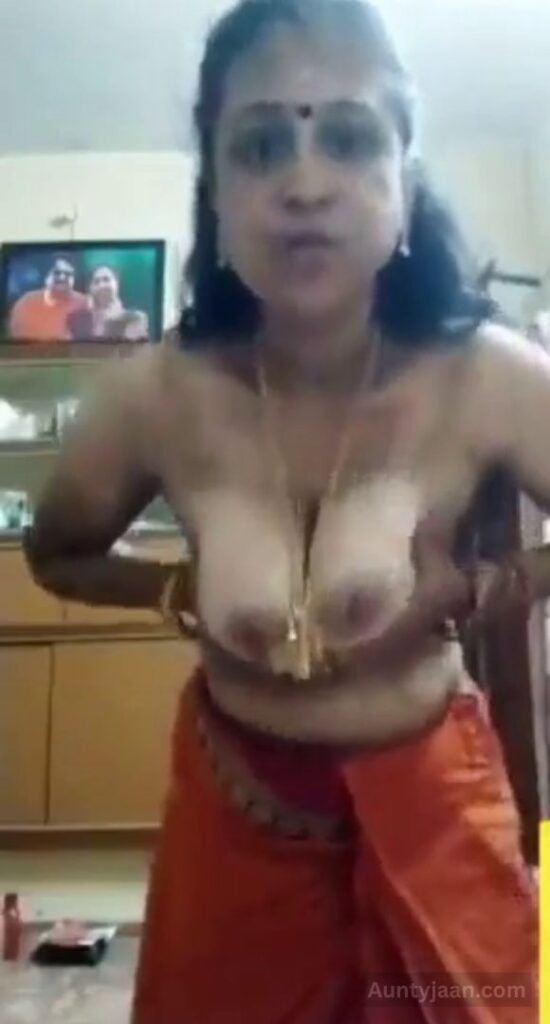 aunty desi saree nude