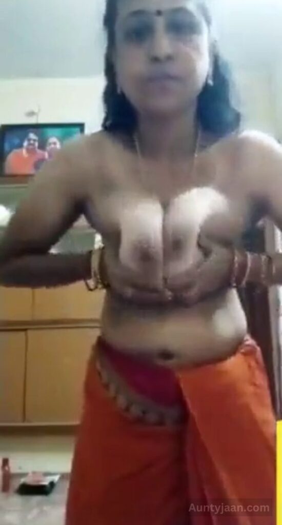 aunty desi saree nude