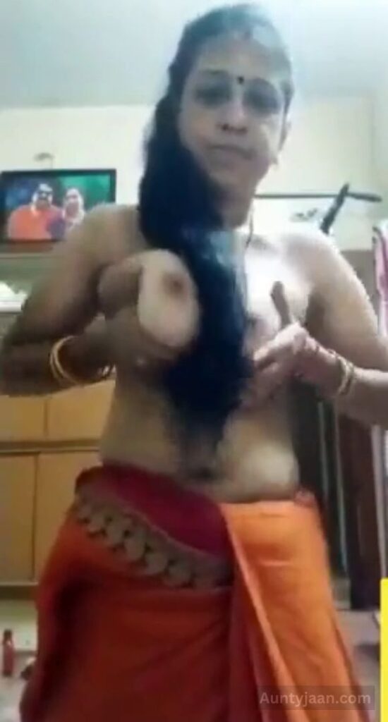 aunty desi saree nude