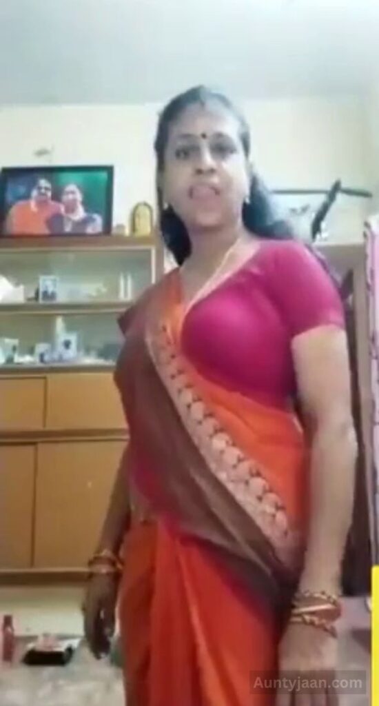 aunty desi saree nude