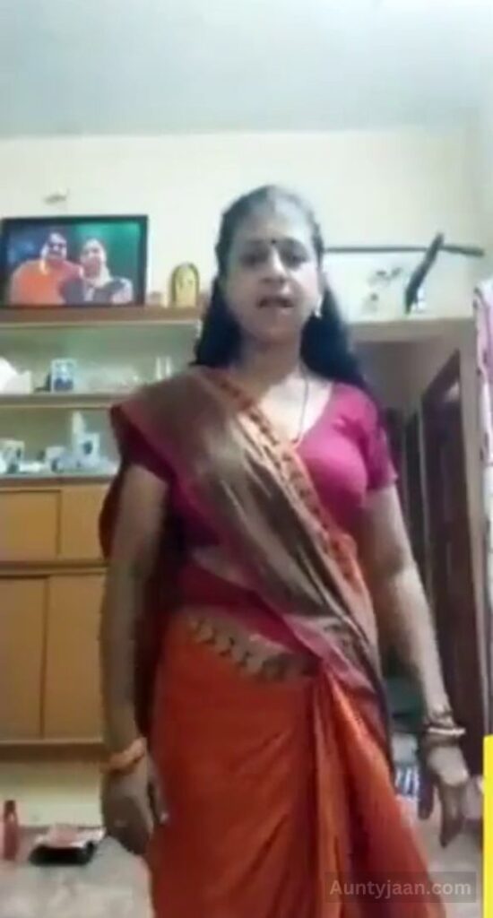 aunty desi saree nude