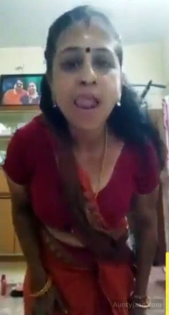 aunty desi saree nude