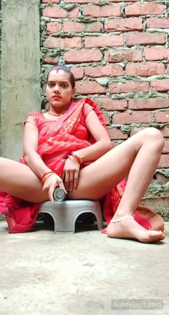 desi bhabhi fingering