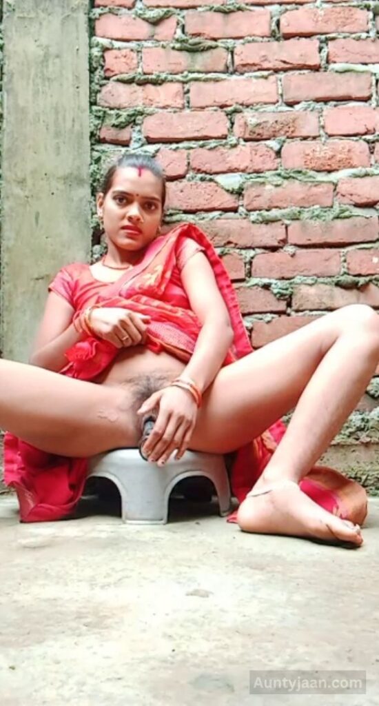desi bhabhi fingering